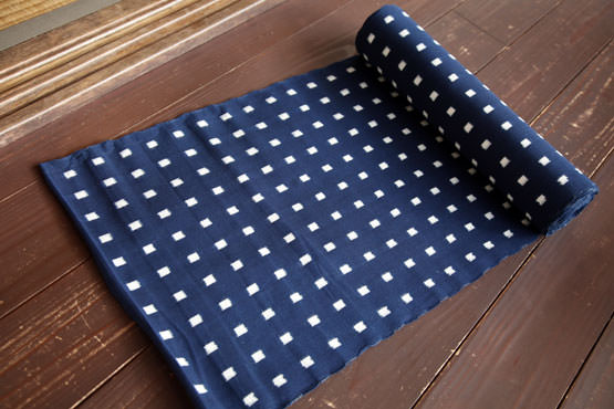 久留米絣 藍染手織りの切り売り開始！ | おしらせ | 地域文化商社 うなぎの寝床