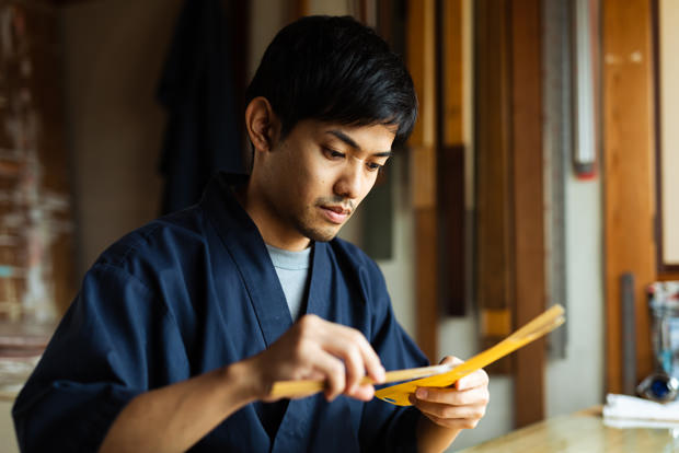 豊前街道・和紙と糊の芸術 山鹿灯籠師と和紙ランプ作り