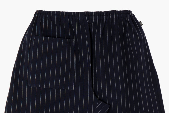 ふるさと納税 服 男 福岡県 久留米市 MONPE カツオ縞 中厚 ネイビー Sサイズ _うなぎの寝床 もんぺ MONPE カツオ縞 久留米絣 中厚 選べる カラー × サイズネ… MONPE カツオ縞 中厚 | 商品一覧 | 地域文化商社 うなぎの寝床