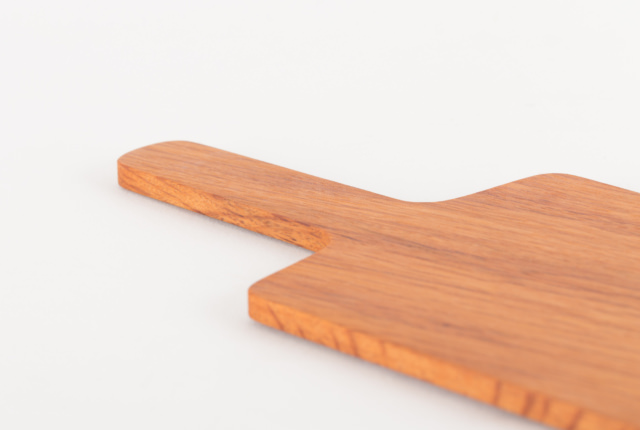 チーズボード カシ | 商品一覧 | 地域文化商社 うなぎの寝床