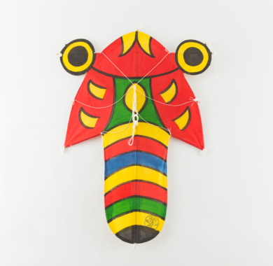 孫次凧 セミ 中