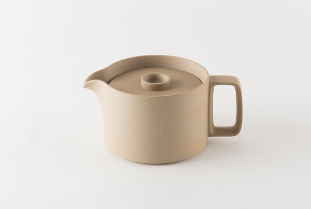 陶器製の茶色のポット 楽天市場】キャメル ティーポット しのぎポット 急須 茶漉し付き 陶器