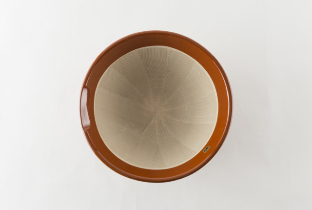 佐賀の焼き物　10　木の葉　すり鉢 もとしげ すり鉢（大）化粧箱入り 白マット | NORITZ DAYS 【ノーリツ