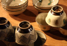 小石原焼の鬼丸豊喜さん。