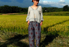 広大な大地で「もんぺ」