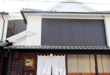白壁の町と修景と人。