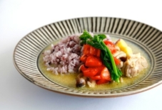 【日々のご飯と器の記録】鶏肉と野菜のグリーンカレー・レシピと小石原焼・鬼丸豊喜窯