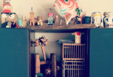 【ハルの動き】ハルさん家の人形コーナー。