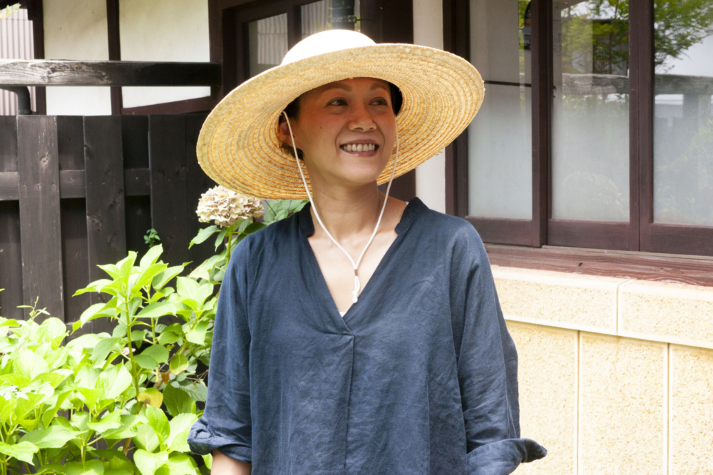 麦わら帽子 広つば