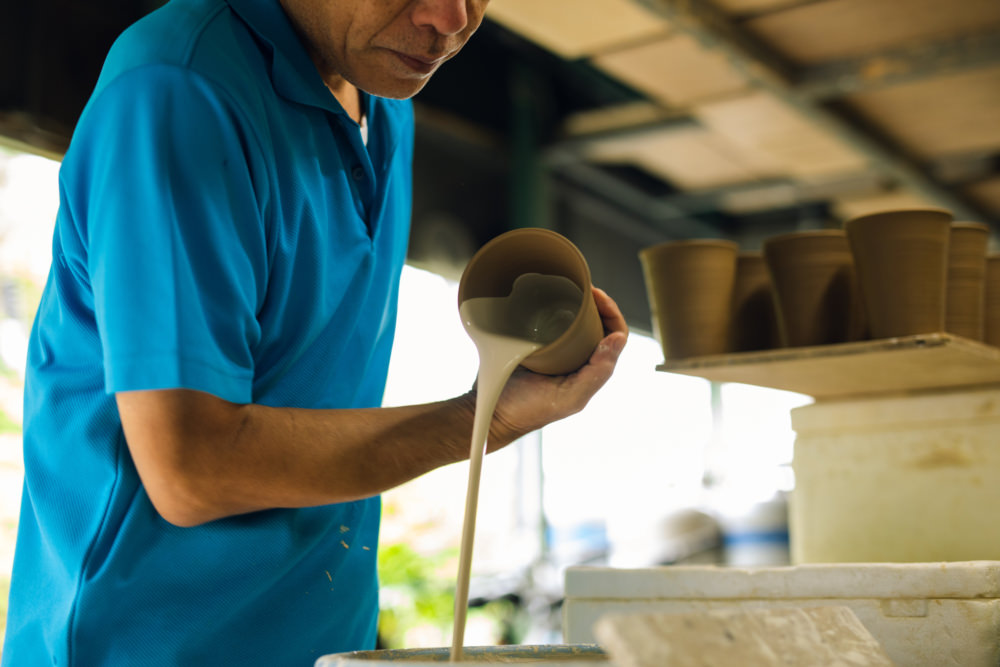 6 陶器 土が化けたもの 地域文化商社 うなぎの寝床