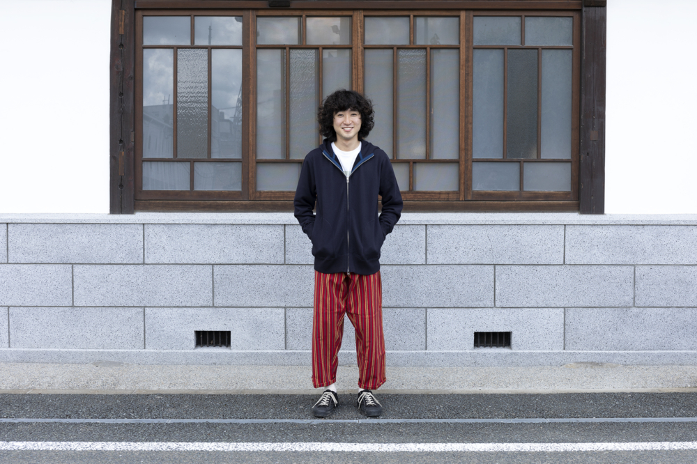think futu パーカー 裏毛