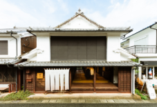 「うなぎの寝床 旧丸林本家」が「第11回福岡県屋外広告景観賞」にて「屋外広告景観賞」を受賞 。