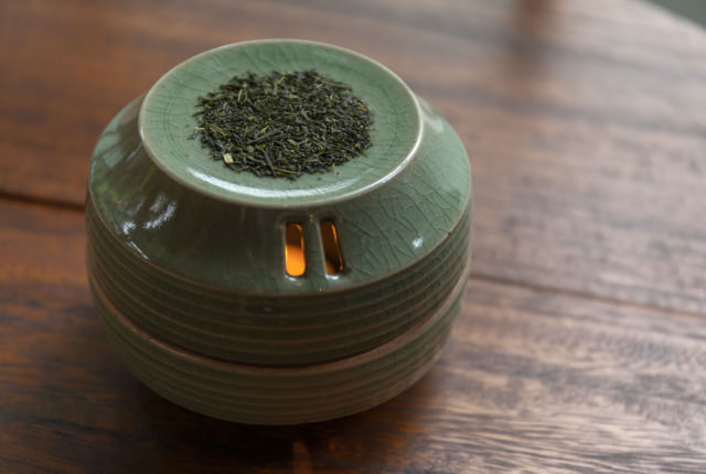 茶香炉 青瓷 | 商品一覧 | 地域文化商社 うなぎの寝床