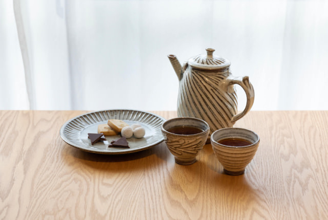 しのぎ 七寸皿 藍 | 商品一覧 | 地域文化商社 うなぎの寝床