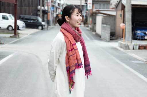 空気に包まれるような肌あたり。tamaki niimeのショール