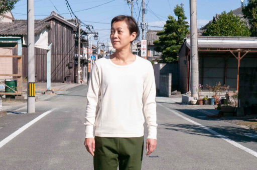 日常着としてオールシーズン使えるTシャツ「KATA-T」