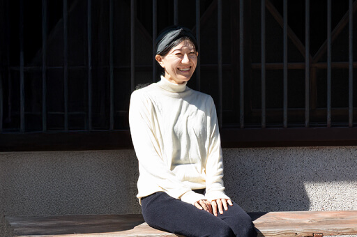 お腹も首元も包み込む、はらまきセーター