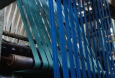 デニムの染め屋は未来が見える