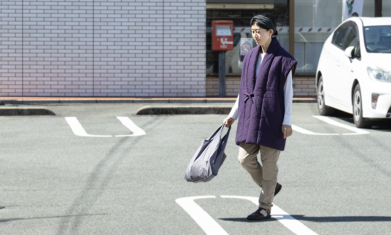 首元まですっぽり包まれる、あったかポンチョ（5色）