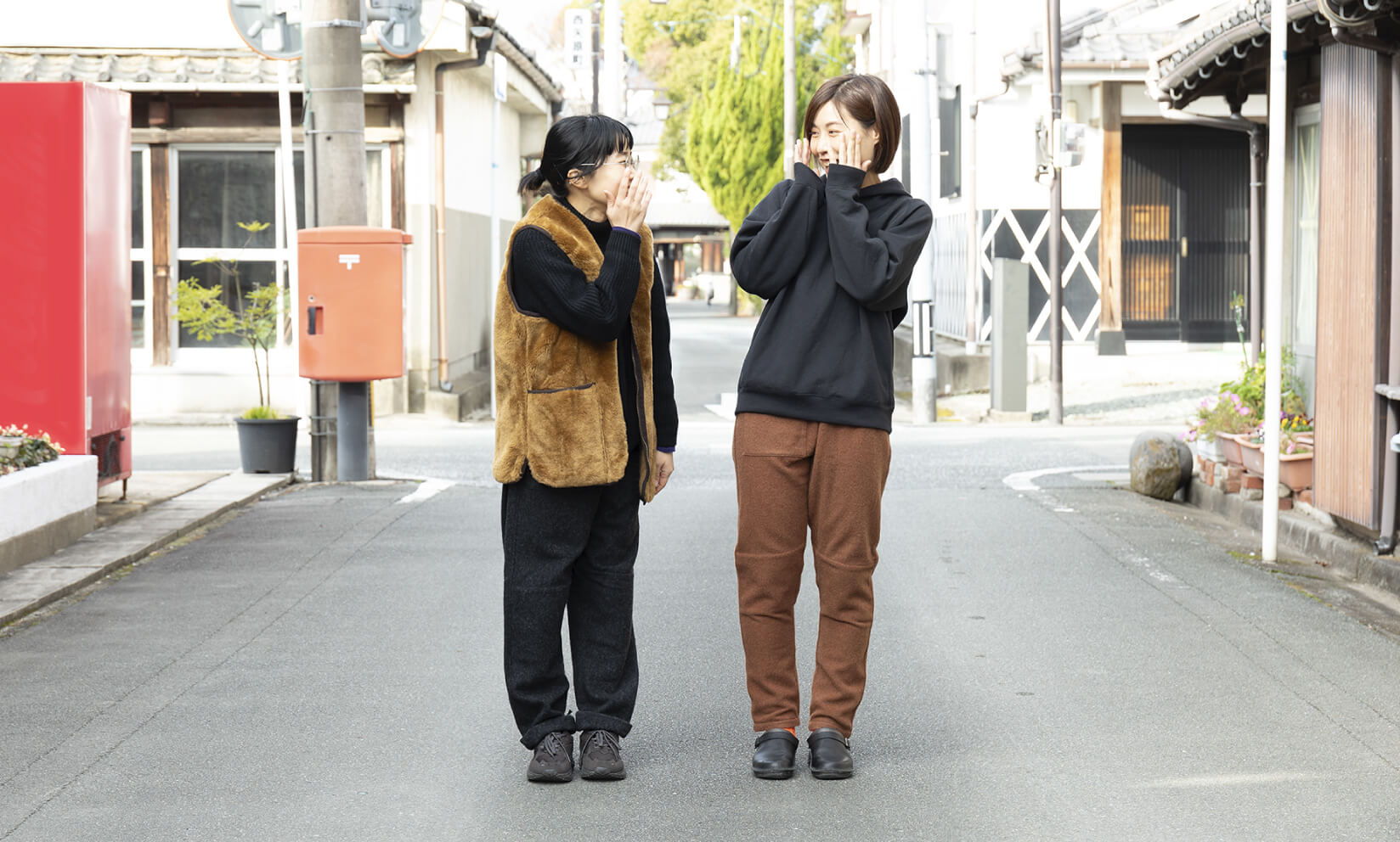 冬もんぺ・毛七の再生ウールで、新毛にはない深みのある色味を