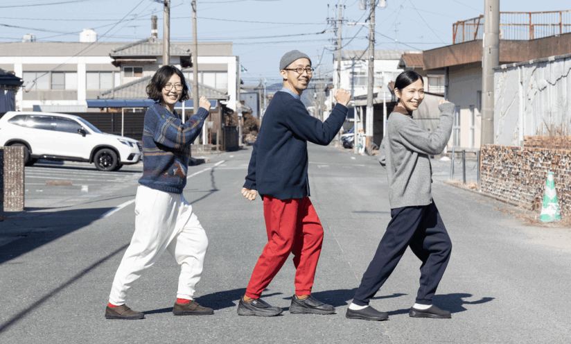 【引き取り専用】鎮守府鰻祭り 公式折り畳み提督チェア(ベージュ) 地域文化商社 うなぎの寝床 | 福岡八女 通販・オンラインショップ